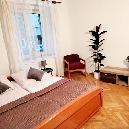Apartman Isabel Дечин Екстер'єр фото
