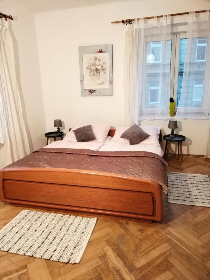 Apartman Isabel Дечин Екстер'єр фото