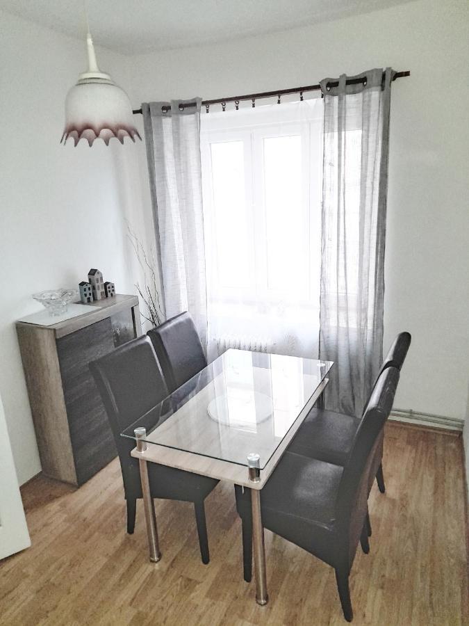 Apartman Isabel Дечин Екстер'єр фото